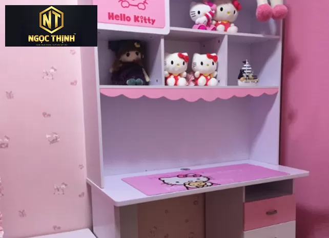 BÀN HỌC CHO BÉ GÁI HELLO KITTY